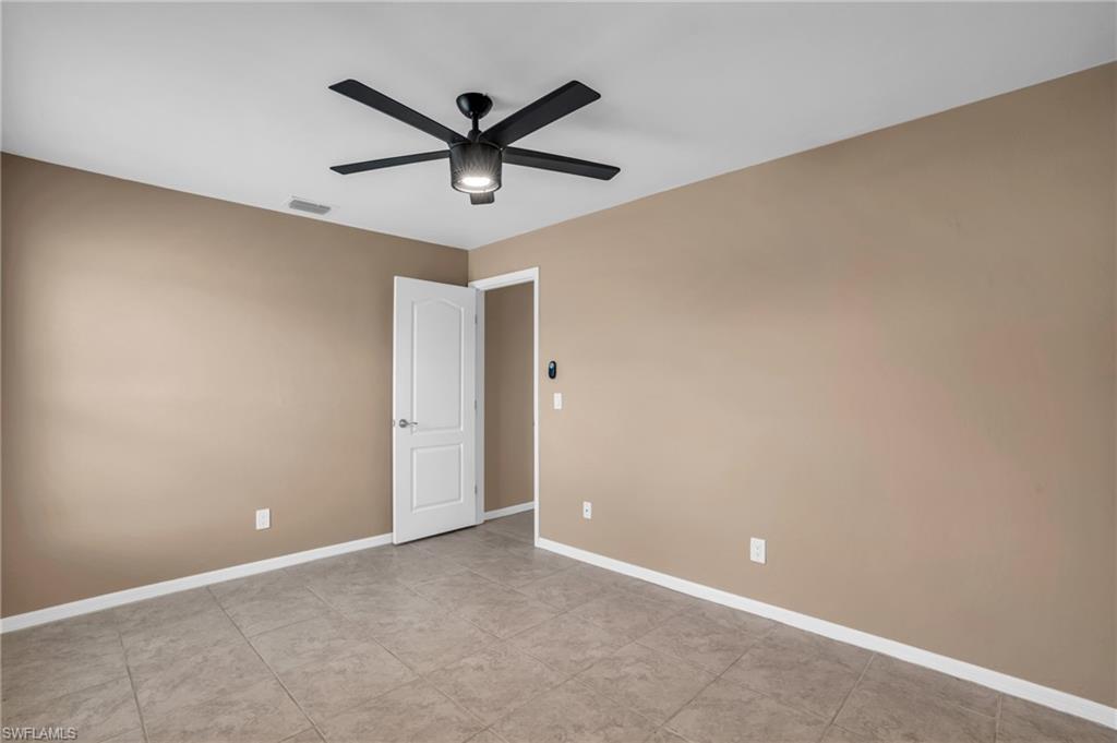 415 Candlewick CIR S
