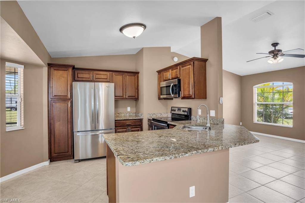 415 Candlewick CIR S