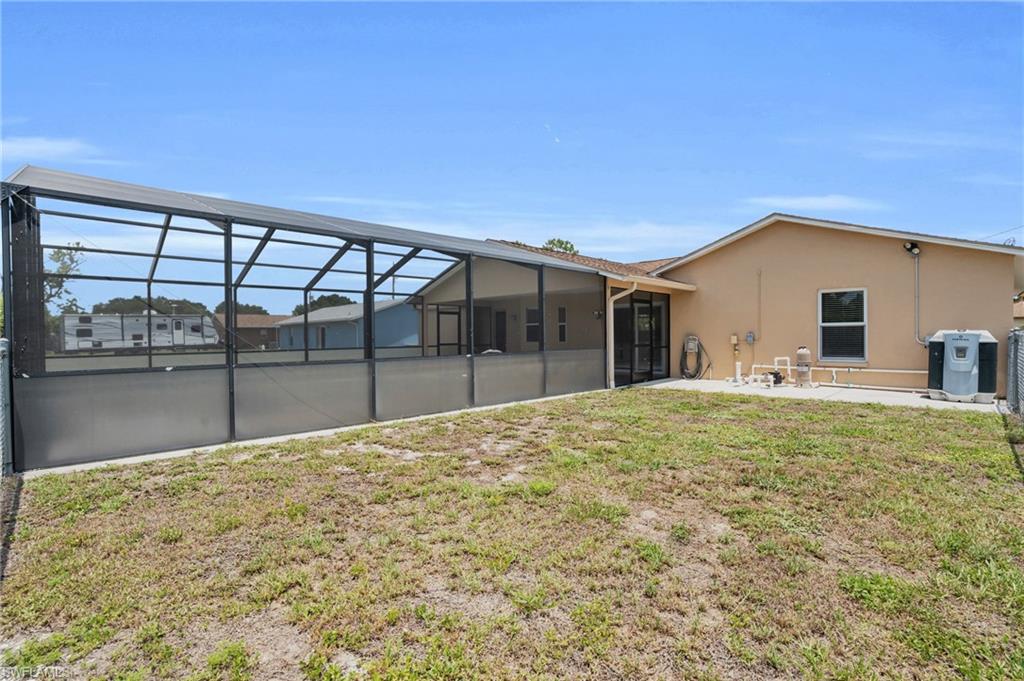 415 Candlewick CIR S