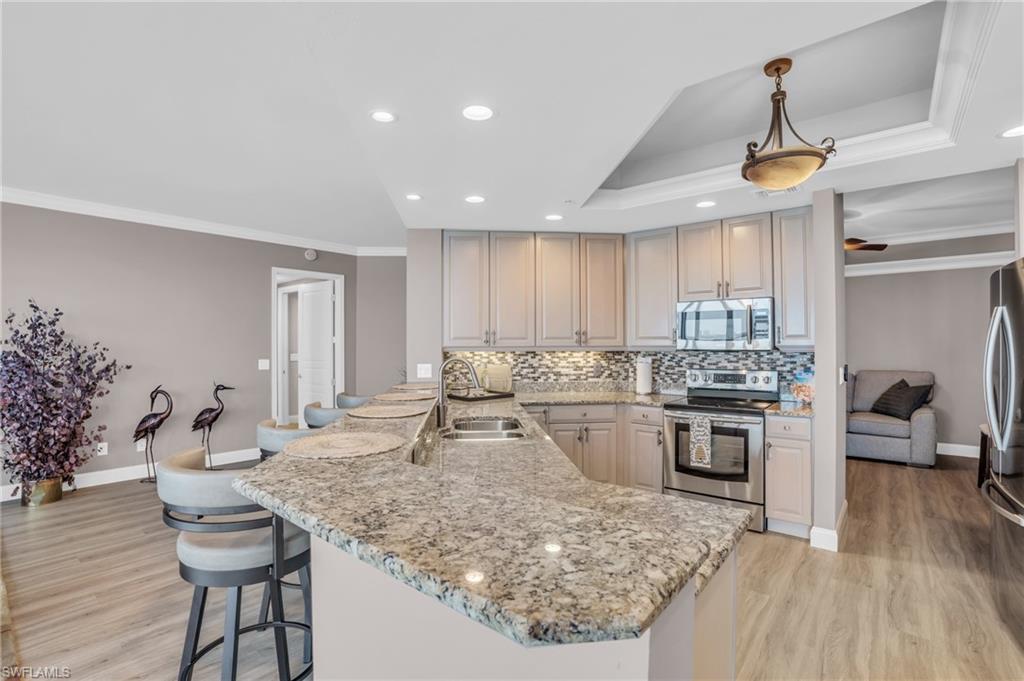 4137 Bay Beach LN # 573