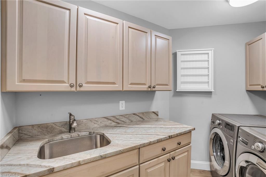 4137 Bay Beach LN # 573