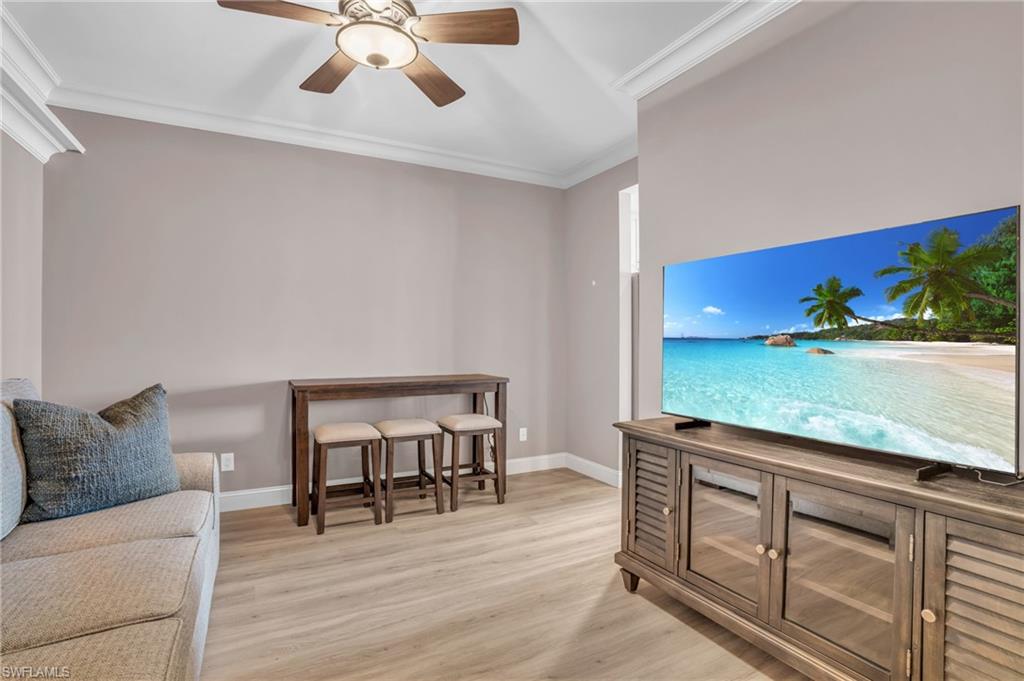 4137 Bay Beach LN # 573