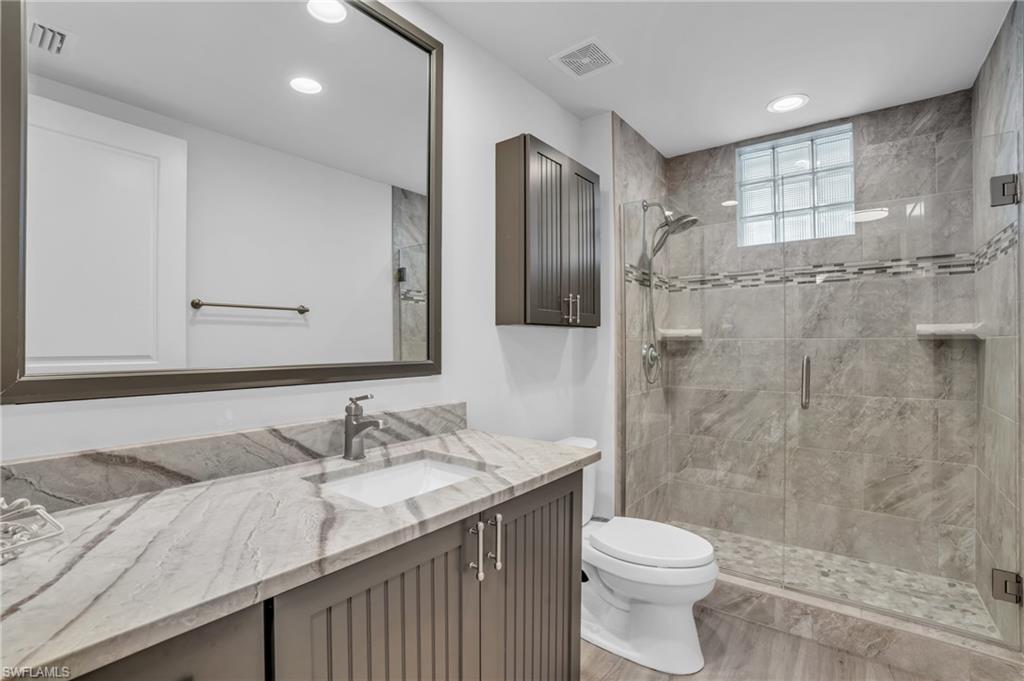 4137 Bay Beach LN # 573