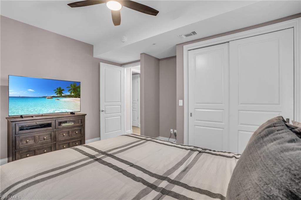 4137 Bay Beach LN # 573