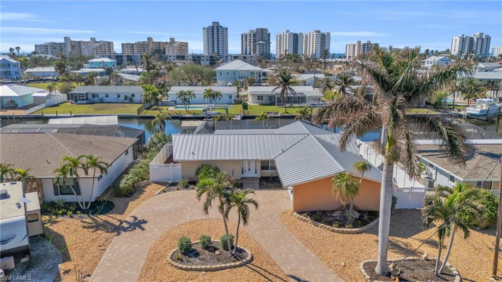 6 Sunview BLVD