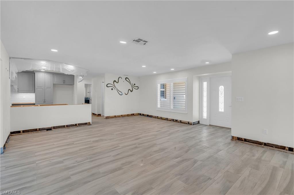 6 Sunview BLVD