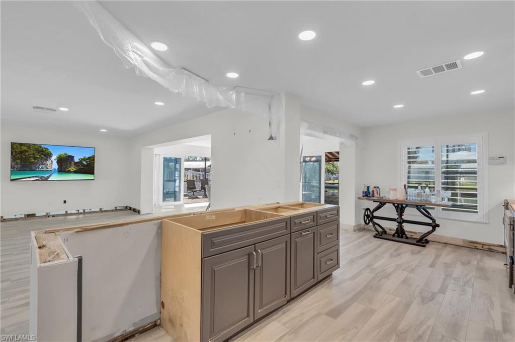 6 Sunview BLVD