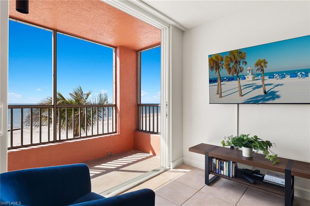 510 Estero BLVD # 303