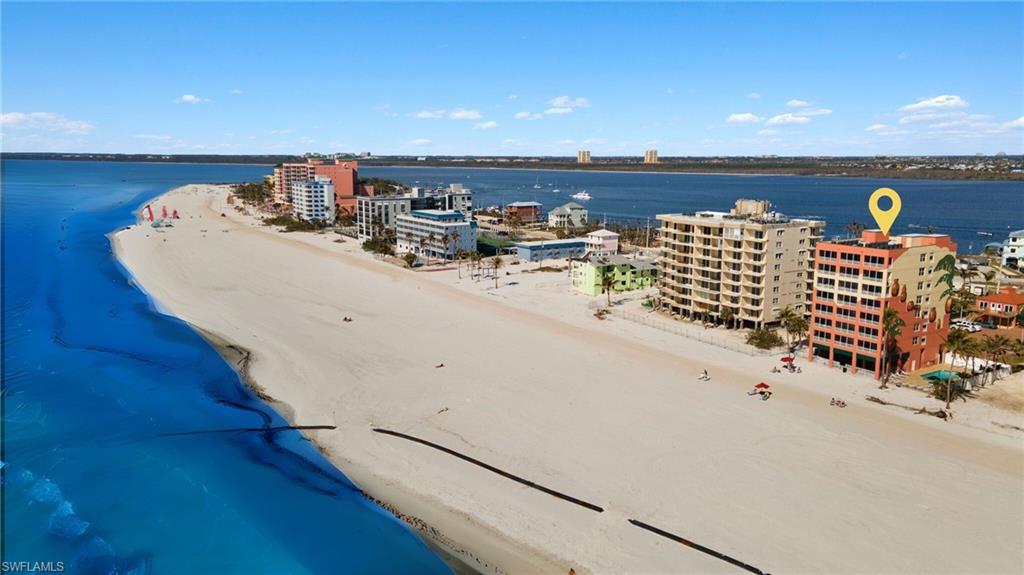 510 Estero BLVD # 303