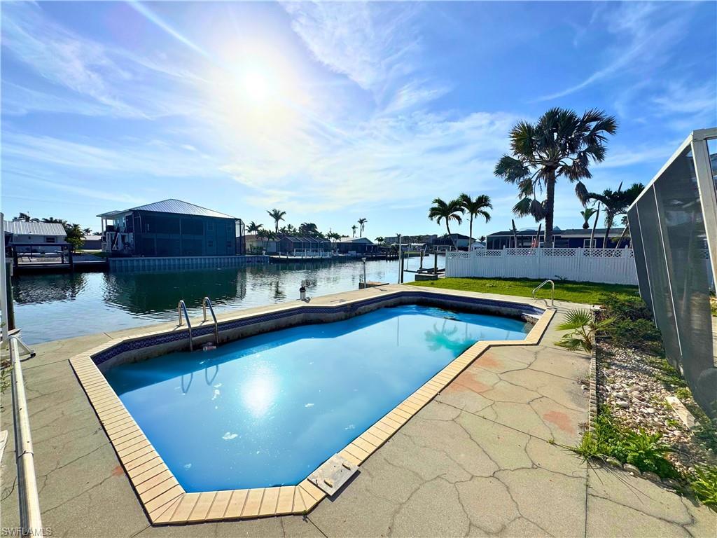 3 Fairview BLVD