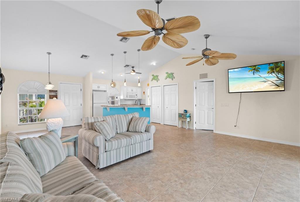 320 Madison CT