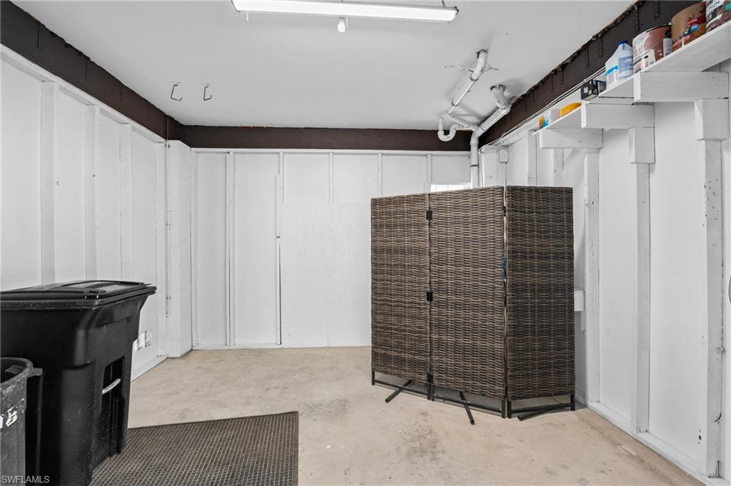 320 Madison CT