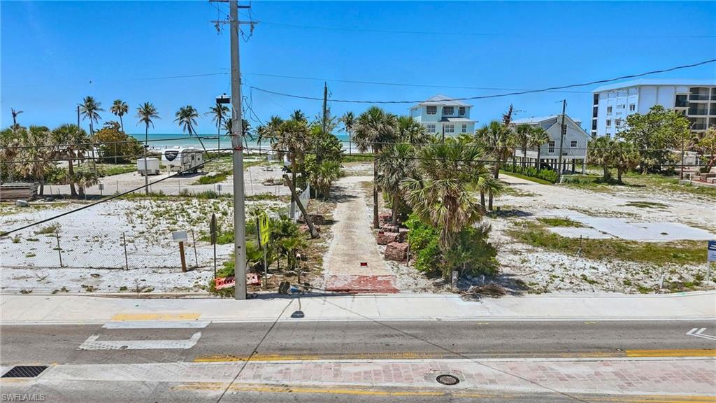 2686 Estero BLVD