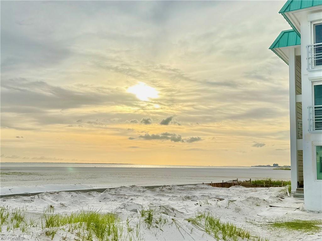 6500 Estero BLVD G204