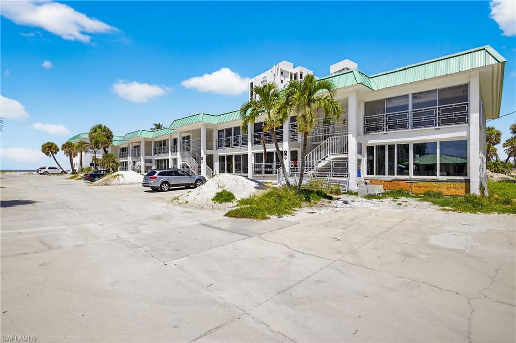 6500 Estero BLVD G204