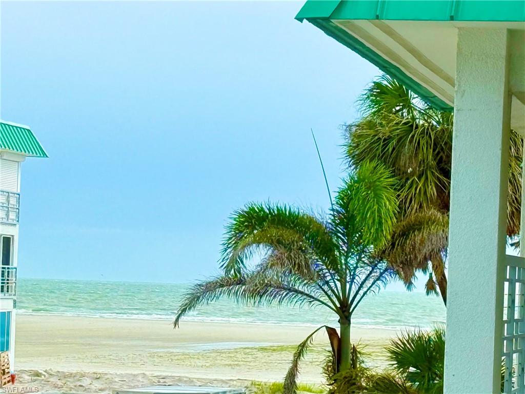 6500 Estero BLVD G204