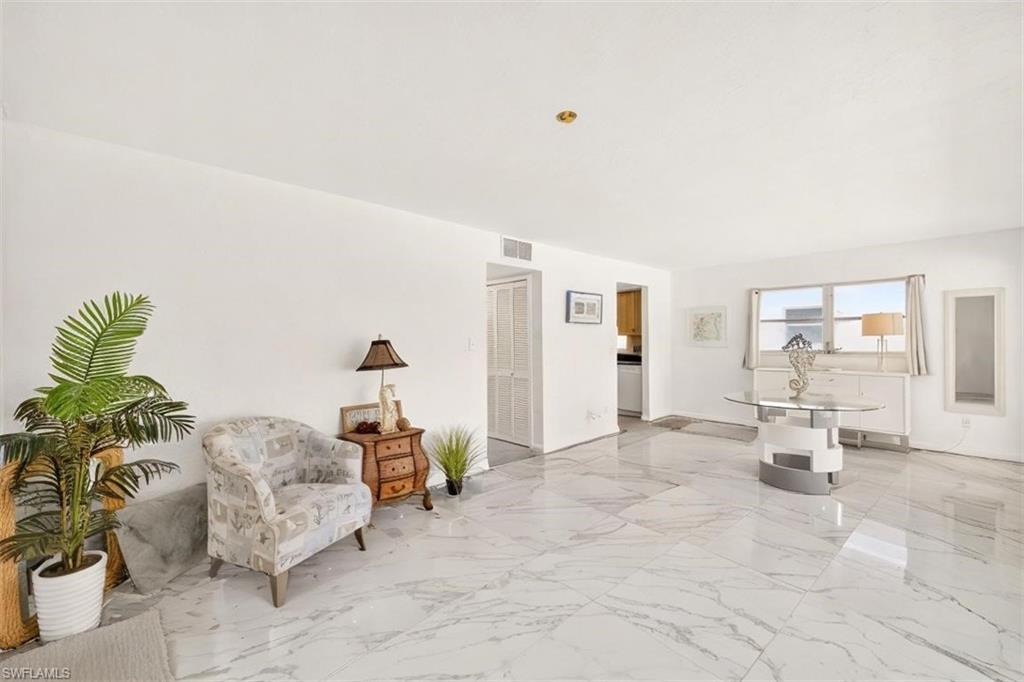 6500 Estero BLVD G204