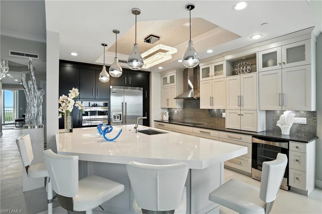 4192 Bay Beach LN PH3