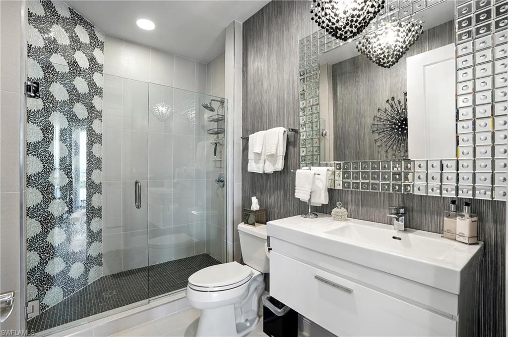 4192 Bay Beach LN PH3