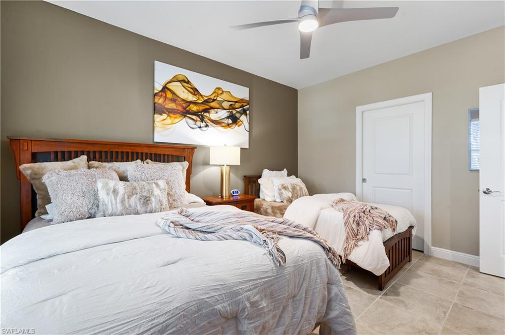 4192 Bay Beach LN # 836