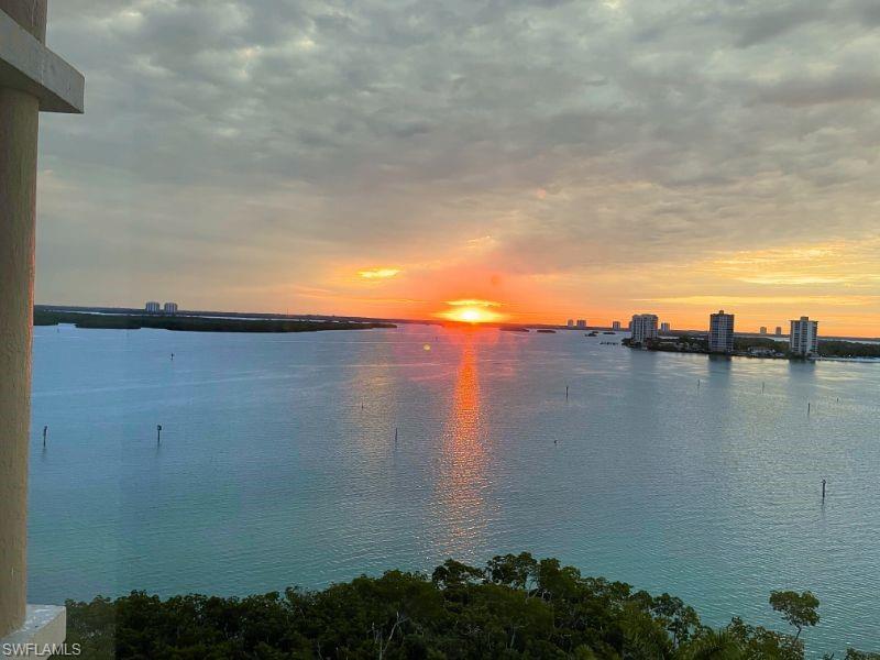 4137 Bay Beach LN 585