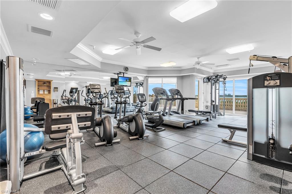 4137 Bay Beach LN 585