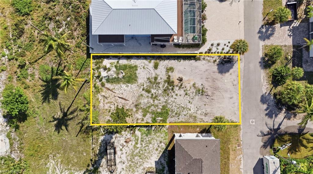 61 Flamingo ST