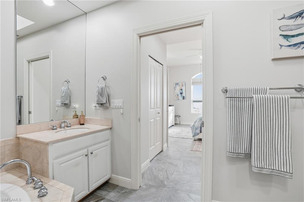 4182 Bay Beach LN # 7112