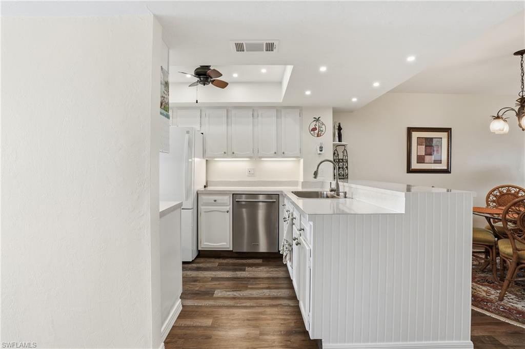 4265 Bay Beach LN # 926