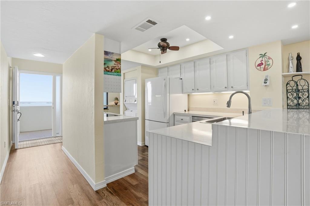 4265 Bay Beach LN # 926