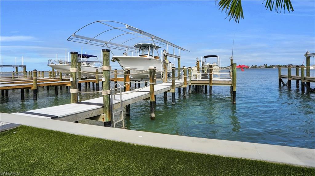 441 Estero BLVD