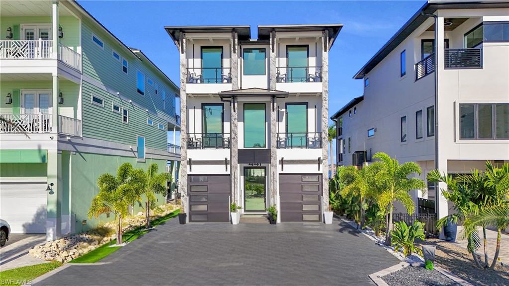 441 Estero BLVD