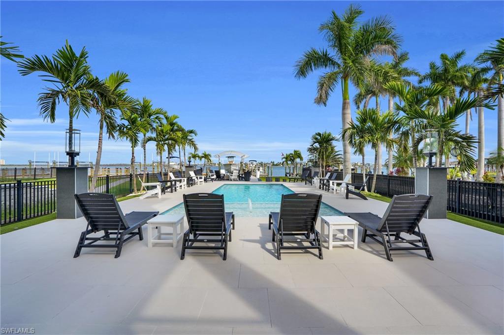 441 Estero BLVD