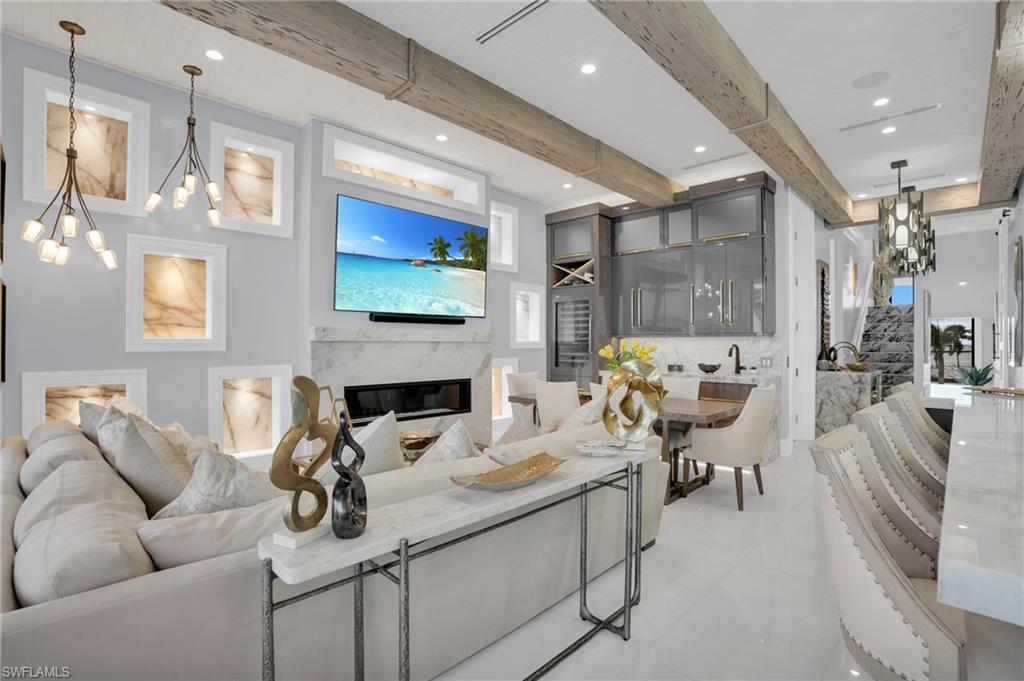 441 Estero BLVD