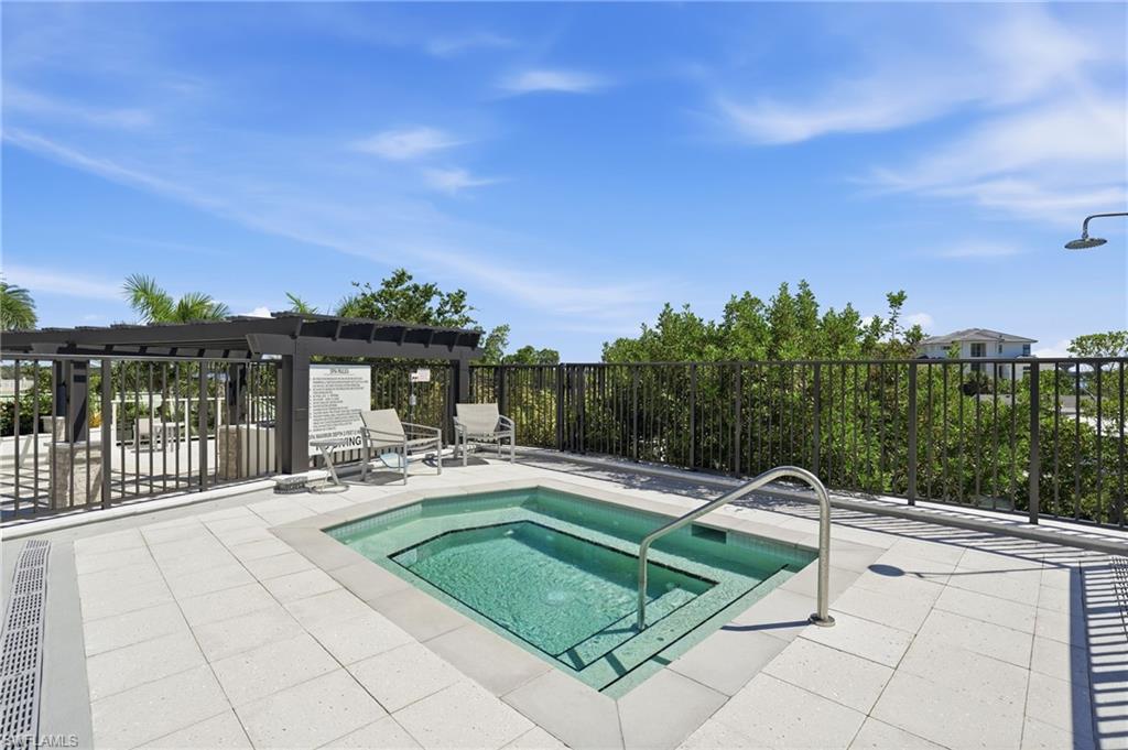 4142 Bay Beach LN 904