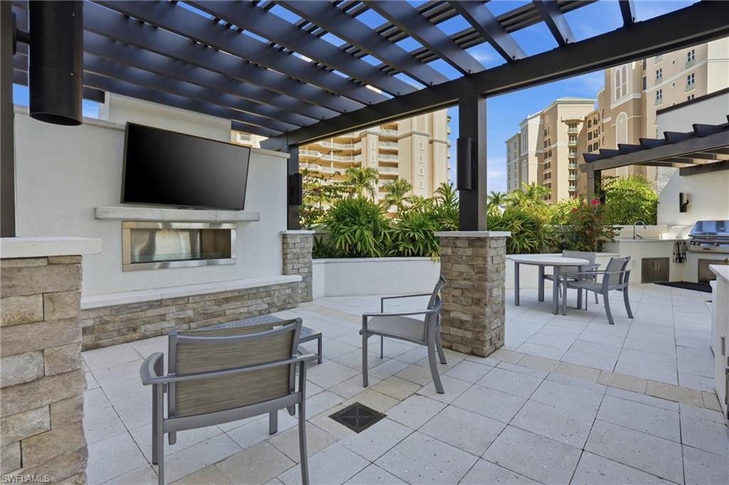 4142 Bay Beach LN 904