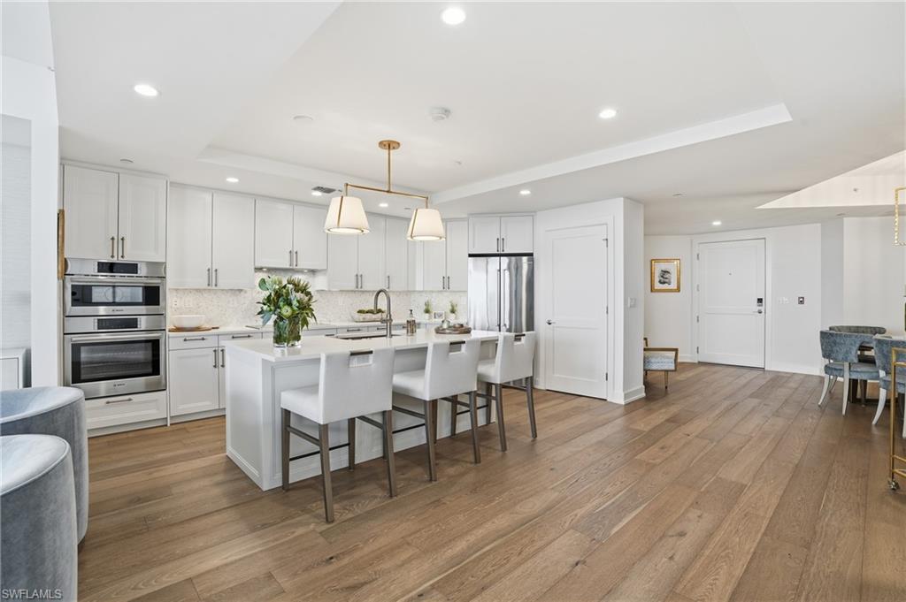 4142 Bay Beach LN 904