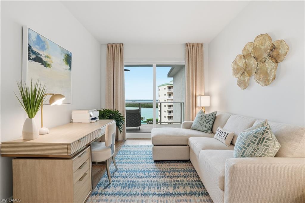 4142 Bay Beach LN 904