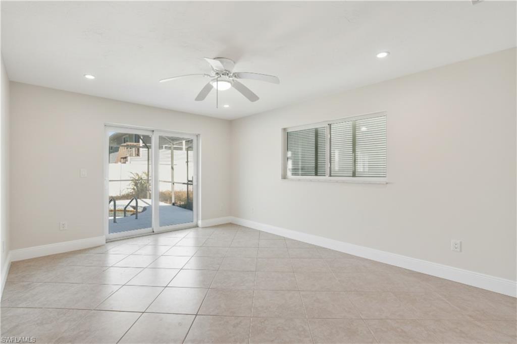 193 Hibiscus DR