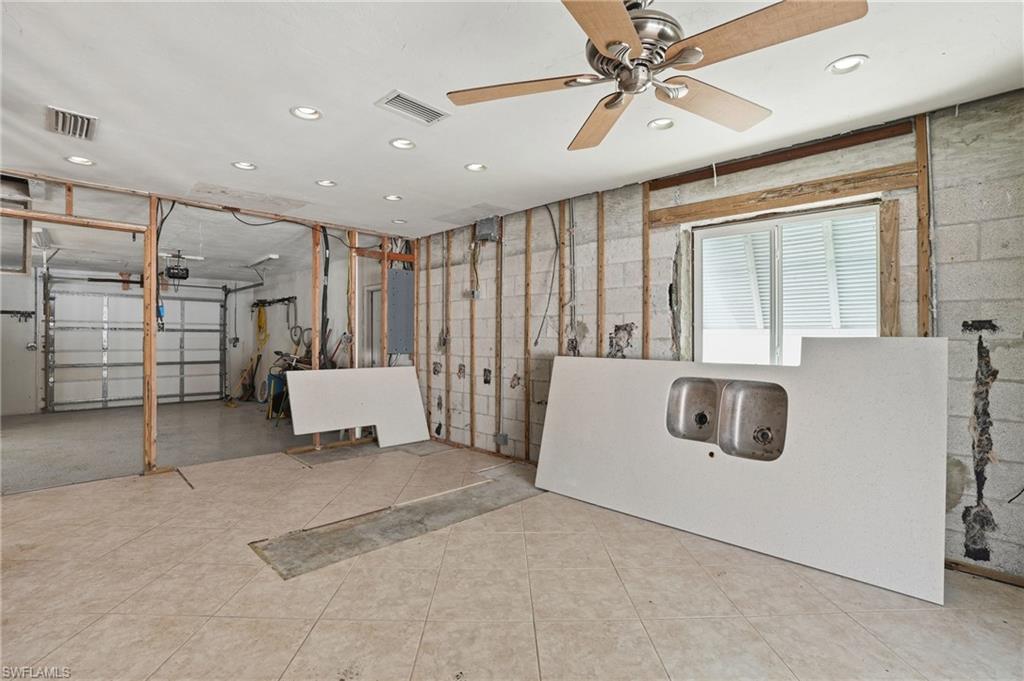 193 Hibiscus DR
