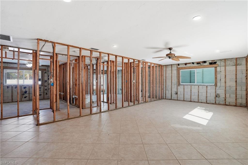 193 Hibiscus DR