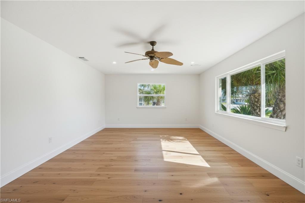 193 Hibiscus DR
