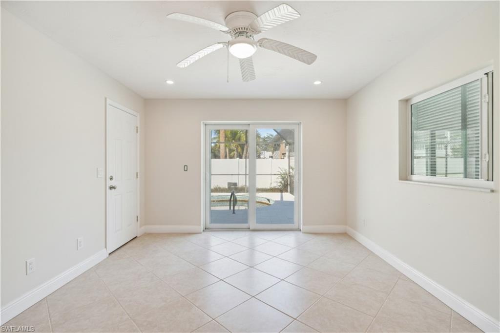 193 Hibiscus DR