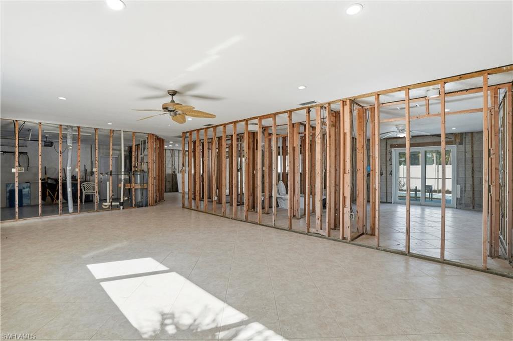 193 Hibiscus DR