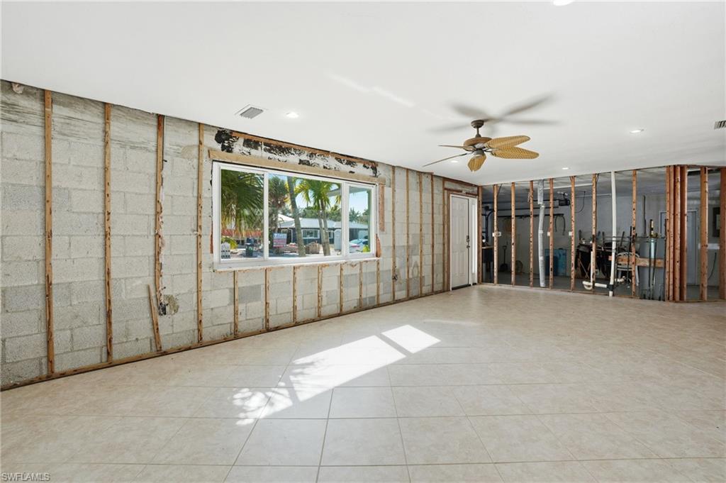 193 Hibiscus DR