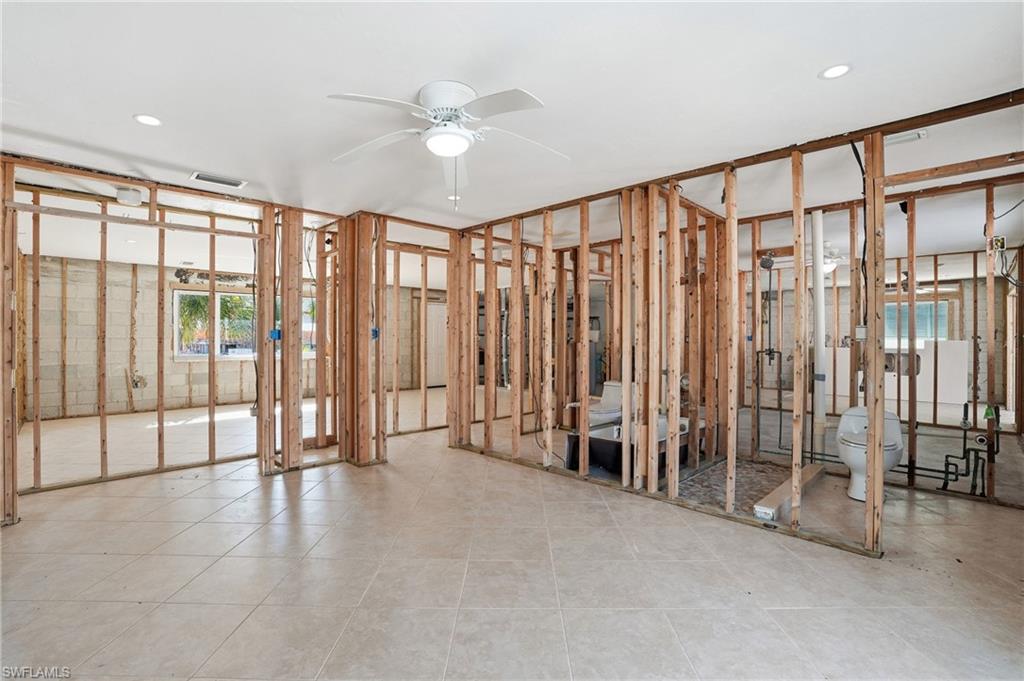 193 Hibiscus DR