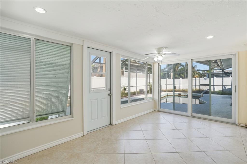193 Hibiscus DR