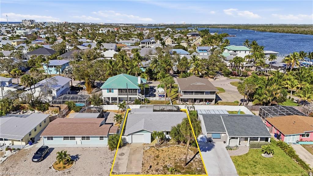193 Hibiscus DR