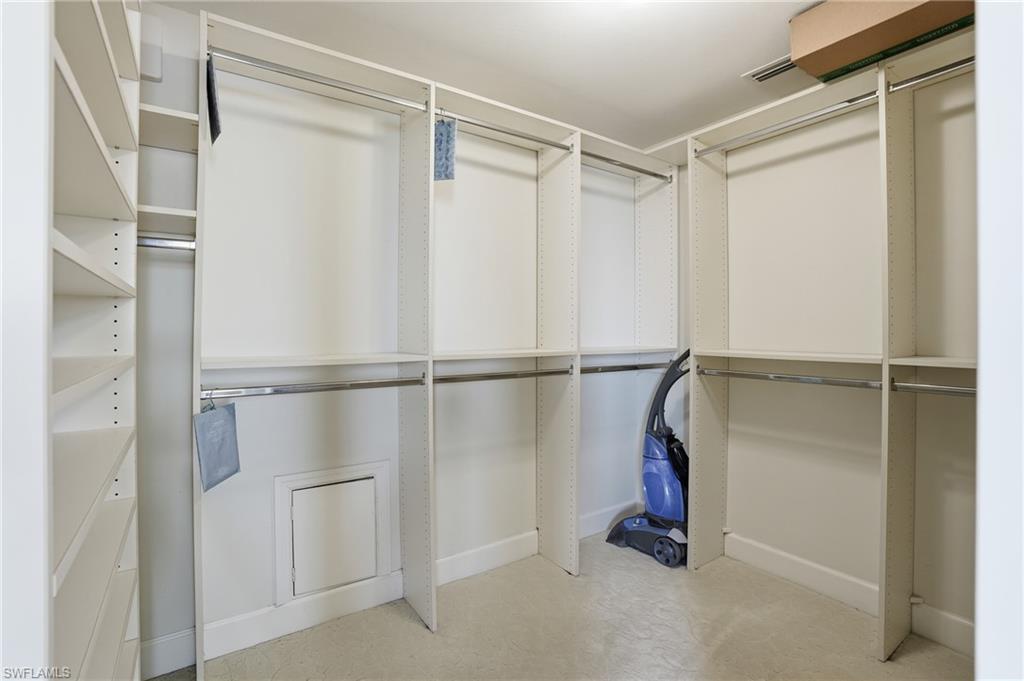 266 Curlew ST