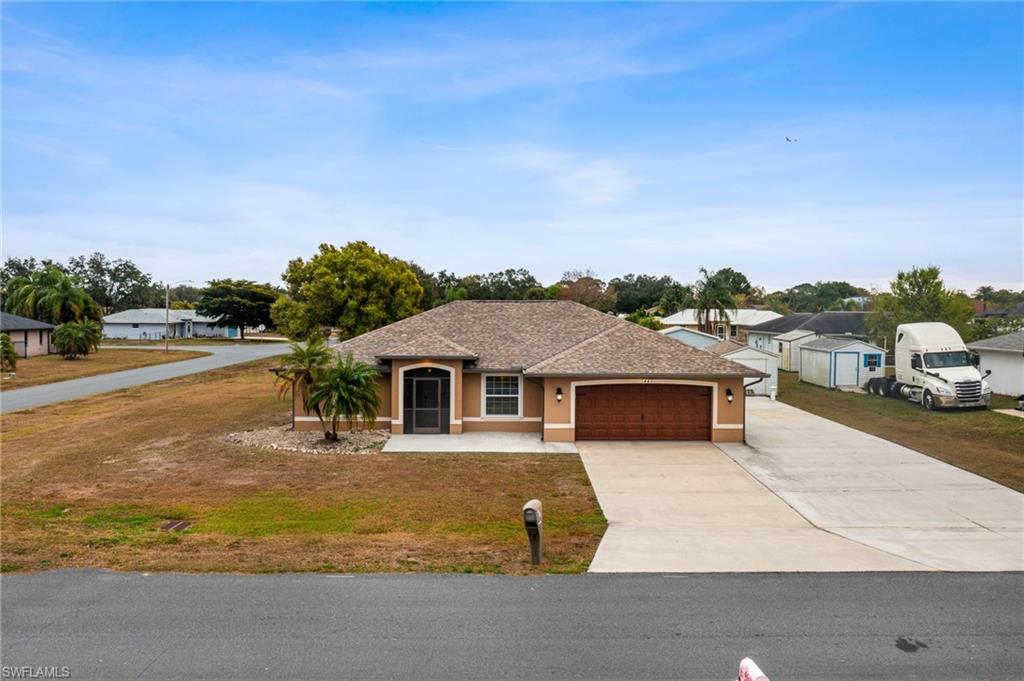 401 Candlewick CIR E